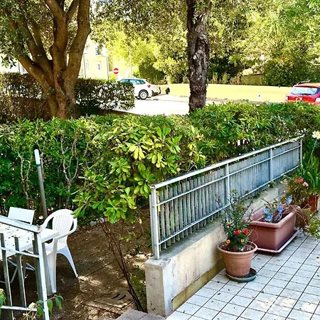 N294 - Numana, Comodo Quadrilocale A Due Passi Dal Centro